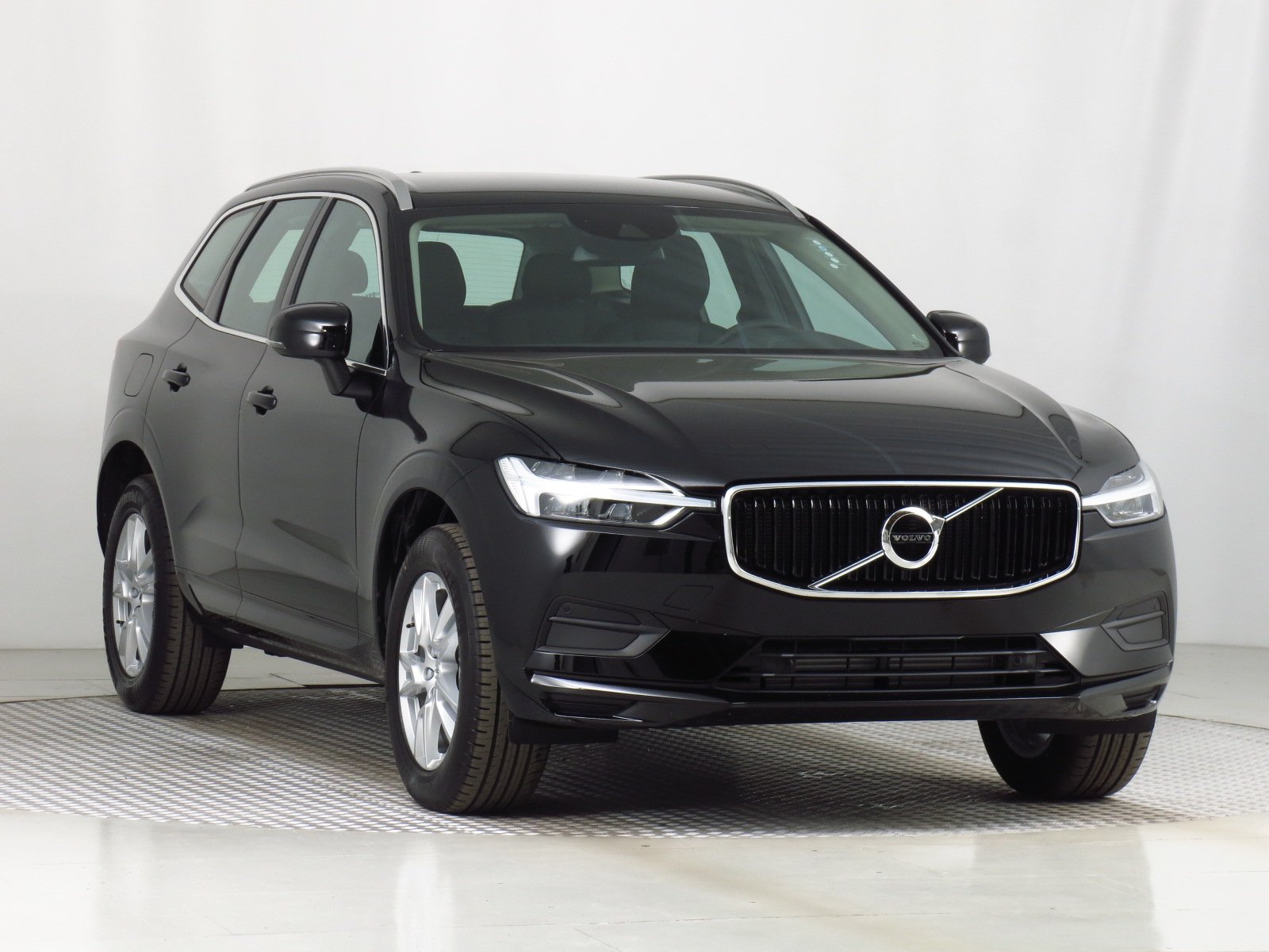 Volvo XC60 T5 AWD, MOMENTUM, 4x4, Automat,